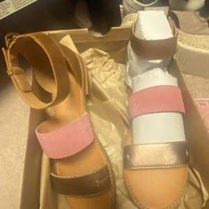 New Frye Tri color sandals ❤️